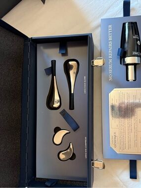 New Lancome Genifique Ultimate Recovery Serum and Gua Sha Set, PR Trunk